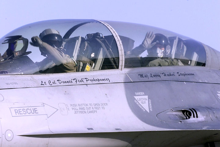 f16d_1.jpg