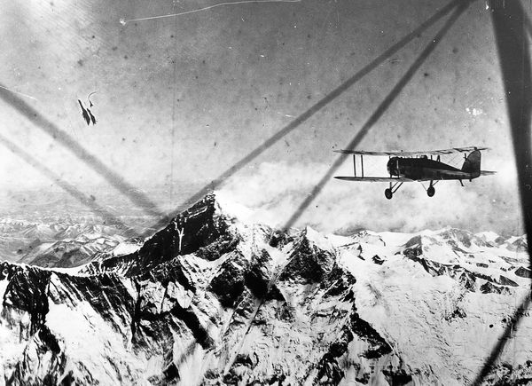 1933_4_3_Gouglas_Hamilton_Everest.jpg