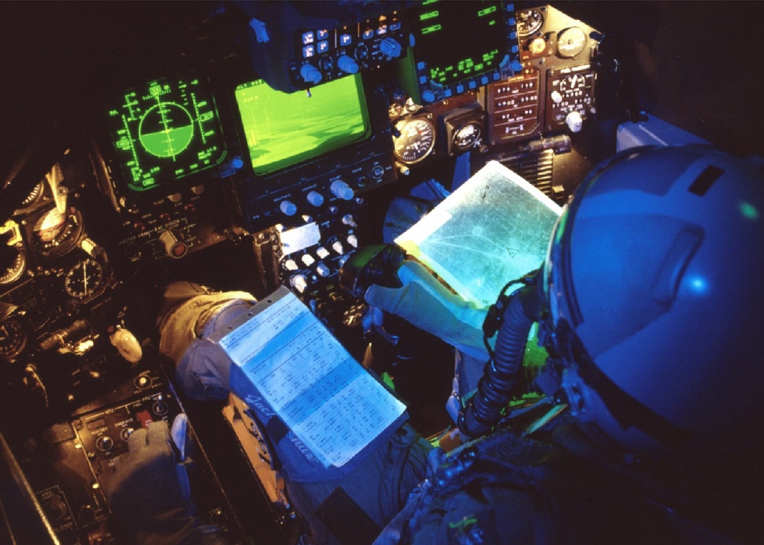 LM-F-117(COCKPIT).jpg