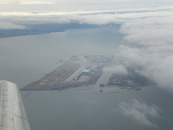 Kansai Airport 2.jpg